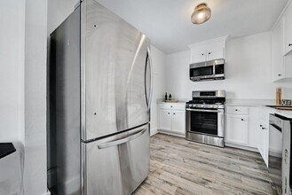 5313 Martin Ave in Austin, TX - Foto de edificio - Building Photo