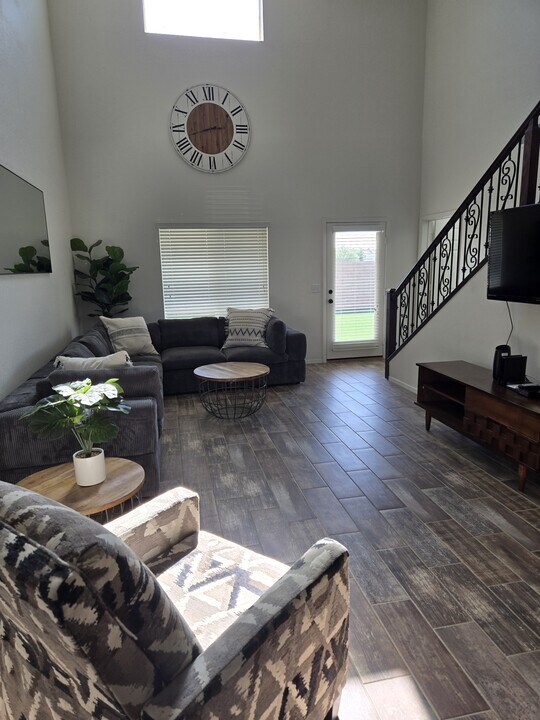 7365 E 38th St in Yuma, AZ - Foto de edificio