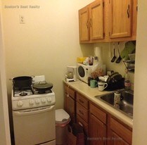 1318 Commonwealth Ave in Boston, MA - Building Photo