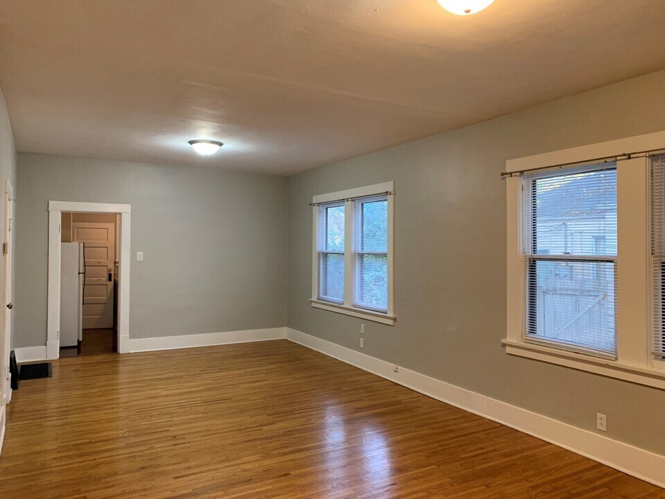 1620-1622 Leavenworth St in Manhattan, KS - Building Photo
