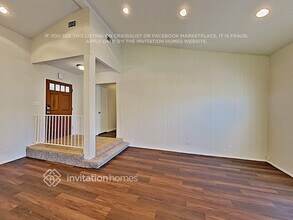 7000 Comanche Ave in Los Angeles, CA - Building Photo - Building Photo