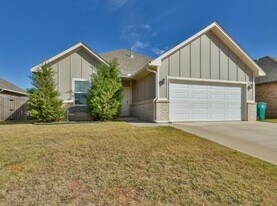 14328 Peach Tree Dr, Unit 08106 in Yukon, OK - Building Photo