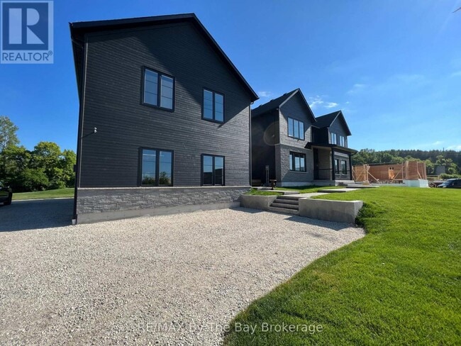 property at 14 Raintree Ct