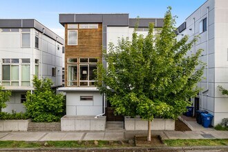 223 NW 87th St in Seattle, WA - Building Photo - Building Photo