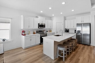 159 Blooming Cv in Crestview, FL - Foto de edificio - Building Photo