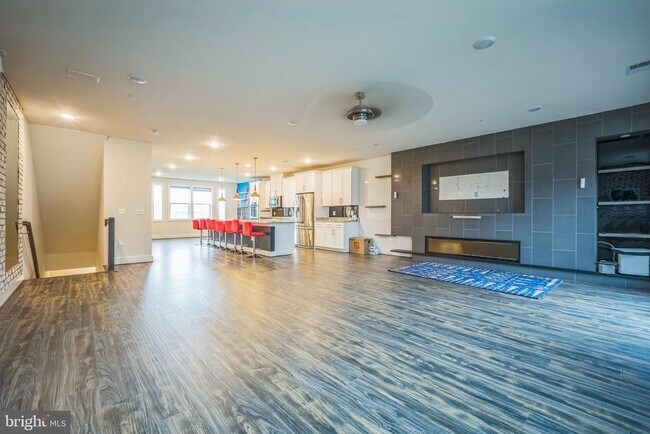 44764 Tiverton Sq in Ashburn, VA - Building Photo - Building Photo