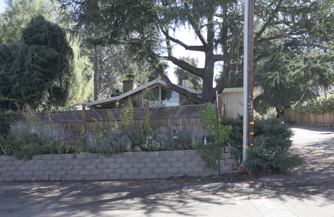 206 Bella Vista Ave in Los Gatos, CA - Building Photo - Building Photo