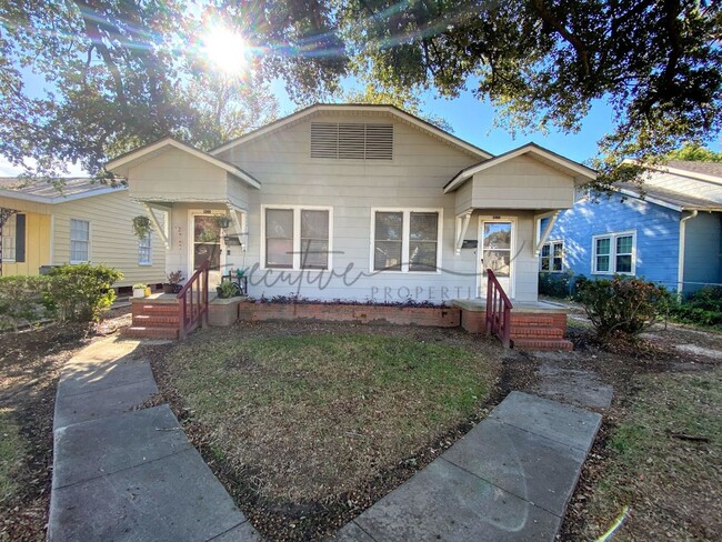 property at 900 11th St