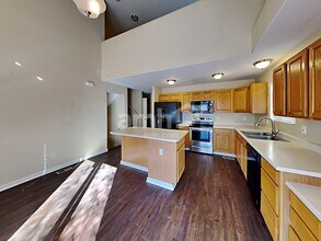 5012 Goshawk Ct in Brighton, CO - Foto de edificio - Building Photo