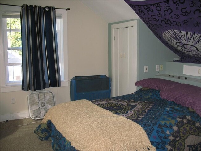 15 Webster St in Newport, RI - Foto de edificio - Building Photo