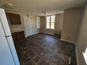 71 Moultonville Rd in Ossipee, NH - Foto de edificio - Building Photo