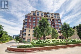 1888 Bayview Ave in Toronto, ON - Building Photo