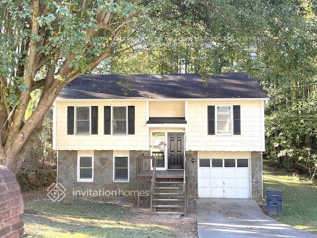 property at 3156 Fescue Cir