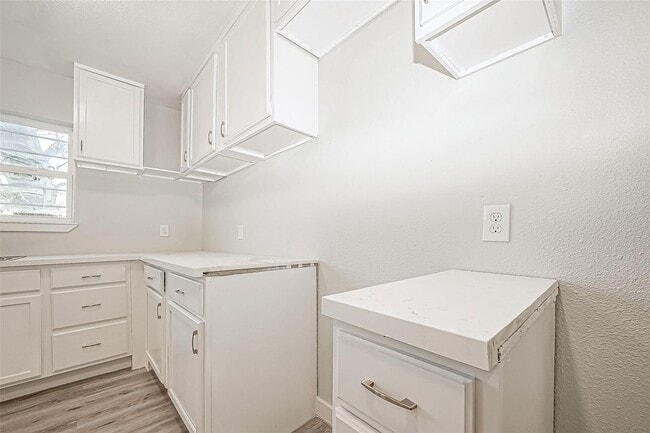 property at 1912 Gentry St