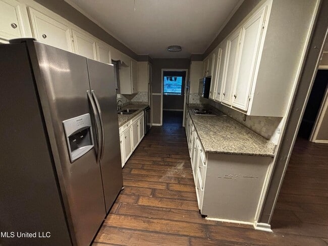 5318 Venetian Way in Jackson, MS - Foto de edificio - Building Photo