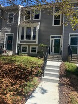 7804 Old Litchfield Ln in Ellicott City, MD - Building Photo