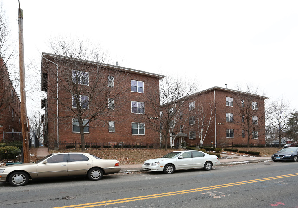 Webster Street in Hartford, CT - Foto de edificio