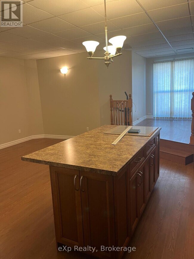 807 Queen St in Kincardine, ON - Building Photo - Building Photo