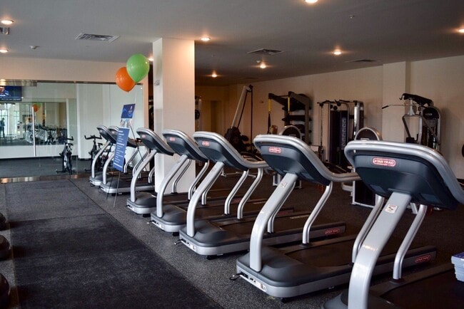 Lincoln Pointe in Columbus, OH - Building Photo - Building Photo