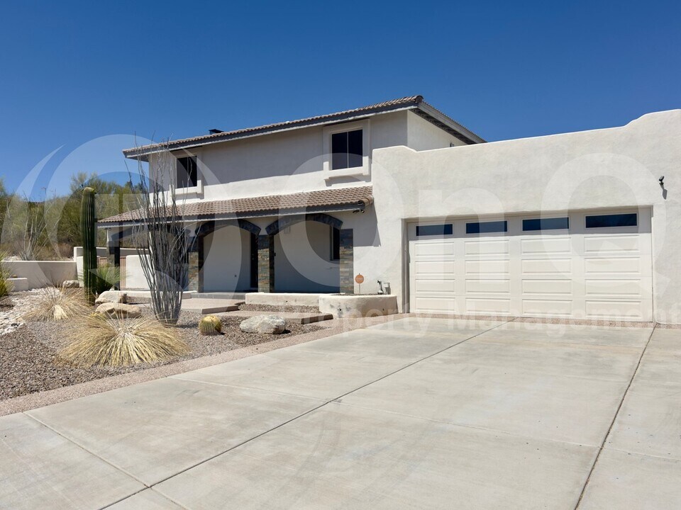 3700 N San Sebastián Dr in Tucson, AZ - Building Photo