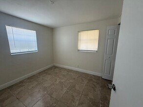 5698 Gramercy Dr in West Palm Beach, FL - Building Photo - Building Photo
