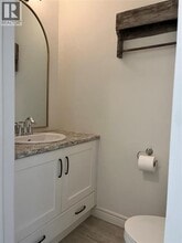 250 Meadowlark Ln in Sarnia, ON - Building Photo - Building Photo