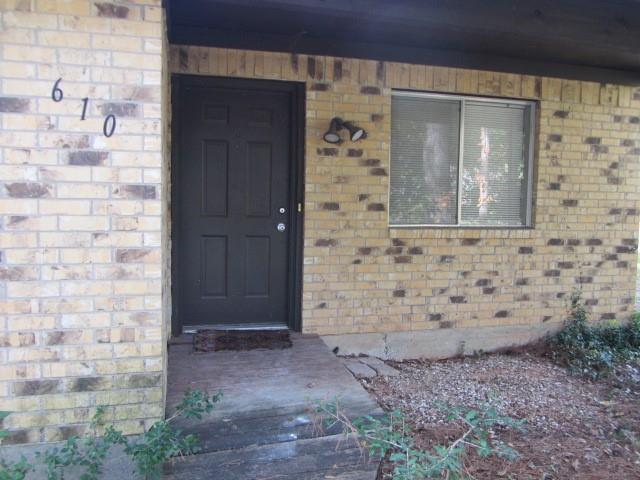 610 Hickory Dr in Huntsville, TX - Building Photo - Building Photo