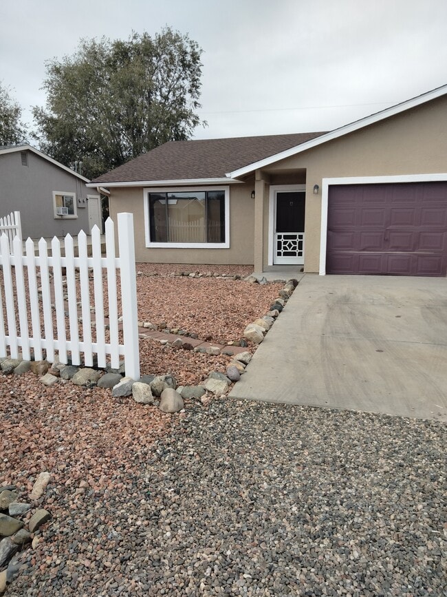 8396 E Stevens Dr, Unit A