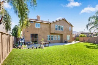 1411 Scenic Ct, Unit 2M in Perris, CA - Foto de edificio - Building Photo