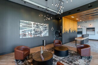 Brightleaf on Main in Durham, NC - Foto de edificio - Interior Photo