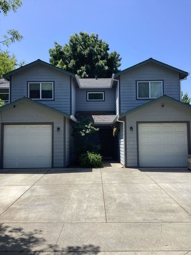 property at 32 Baltar Loop