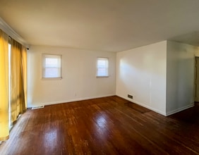 6636 Kenwood Dr in St. Louis, MO - Building Photo - Building Photo