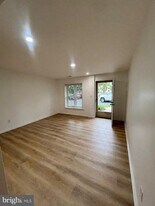 6728 Offutt Ln in Bethesda, MD - Building Photo