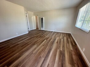 2713 Karen Pl in Bakersfield, CA - Building Photo - Building Photo