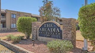 3825 E Camelback Rd in Phoenix, AZ - Building Photo