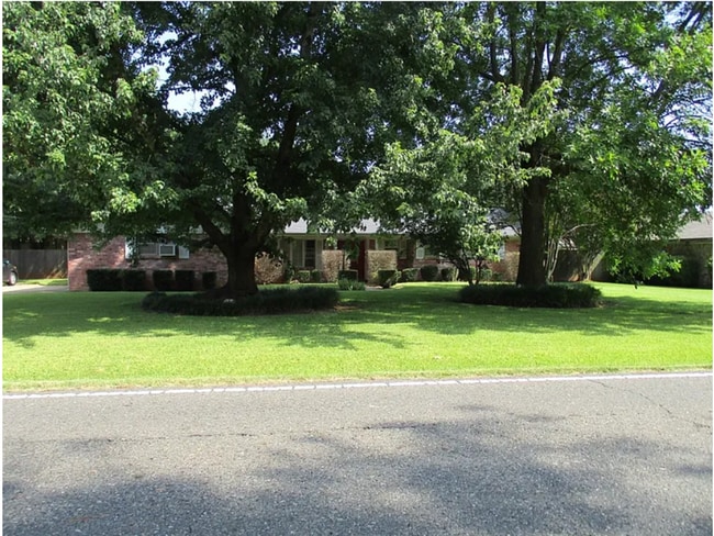 property at 2313 Brownlee Rd