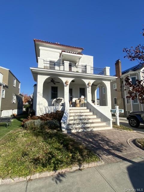 property at 365 W Fulton St