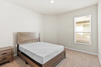 218 Nespral Dr in San Antonio, TX - Building Photo - Building Photo