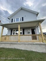 141 W Line St in Olyphant, PA - Building Photo