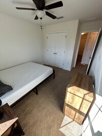 155 Iron Horse Dr E photo'