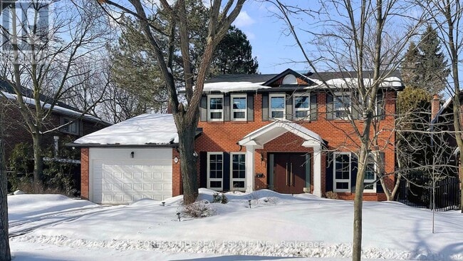 property at 18 Cheval Dr