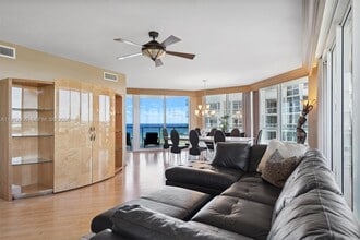 6051 N Ocean Dr in Hollywood, FL - Building Photo - Building Photo