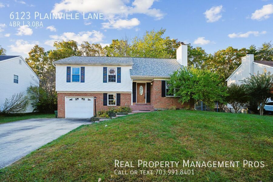 6123 Plainville Ln in Woodbridge, VA - Building Photo