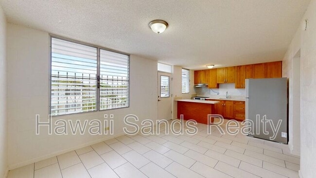 39 Hi?aloa St in Honolulu, HI - Building Photo - Building Photo