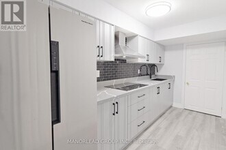 17 Raithby Cres in Ajax, ON - Building Photo - Building Photo