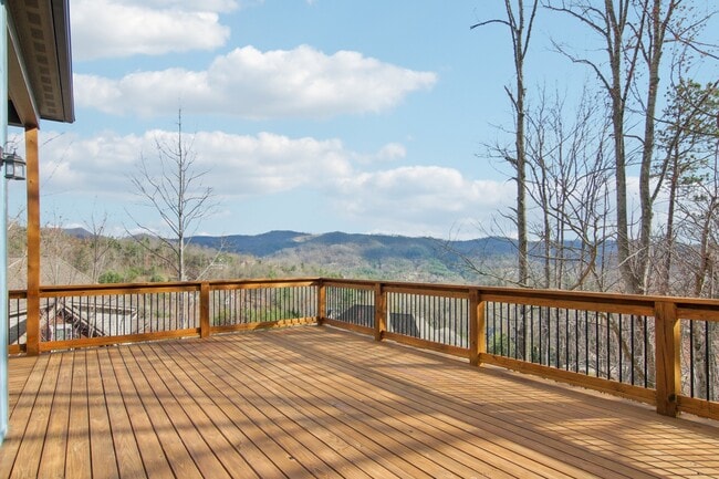 property at 81 Camsyn Dr