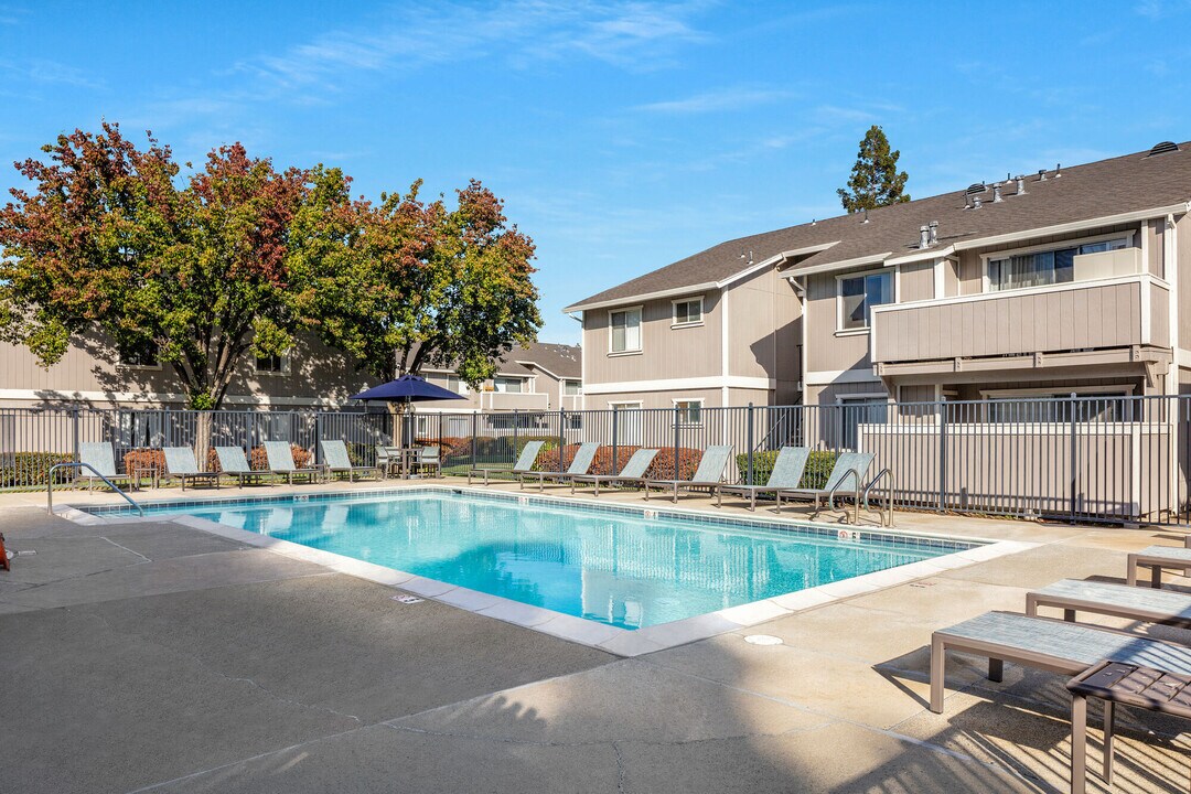 The Sycamores in Vacaville, CA - Foto de edificio