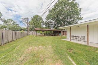 103 Westchester Dr in Lafayette, LA - Foto de edificio - Building Photo