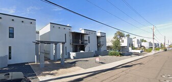 Peppertree Place in Scottsdale, AZ - Building Photo