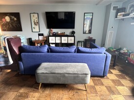 501 Slaters Ln, Unit 502 in Alexandria, VA - Building Photo